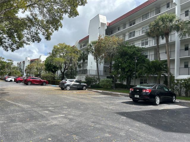 3597 Birdie Drive 308, Greenacres, FL 33460