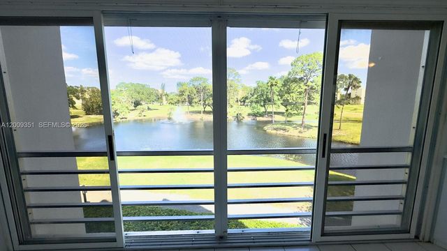3597 Birdie Drive 308, Greenacres, FL 33460