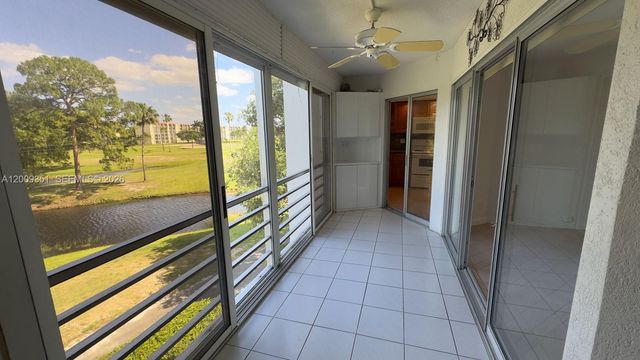 3597 Birdie Drive 308, Greenacres, FL 33460