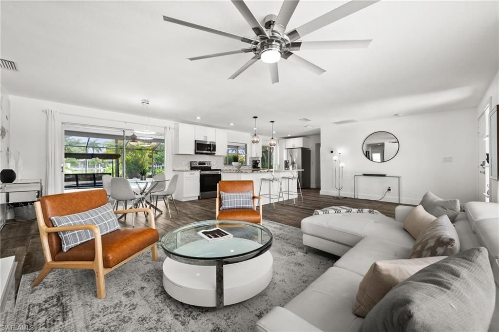 Image 13 of property listing at 5122 SW 3rd AVE, Cape Coral, FL 33914