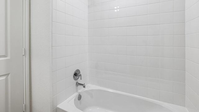 25525 Farmers Crop LN, Elgin, TX 78621