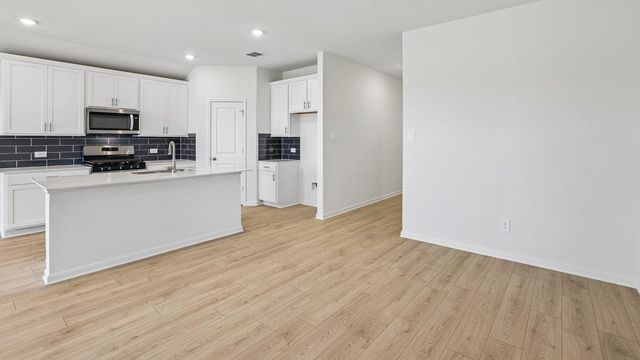 25525 Farmers Crop LN, Elgin, TX 78621