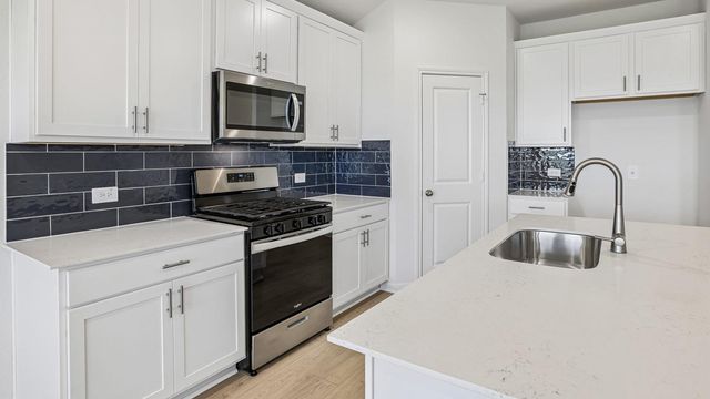 25525 Farmers Crop LN, Elgin, TX 78621