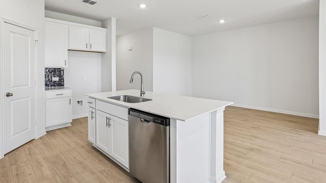 25525 Farmers Crop LN, Elgin, TX 78621