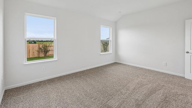 25525 Farmers Crop LN, Elgin, TX 78621