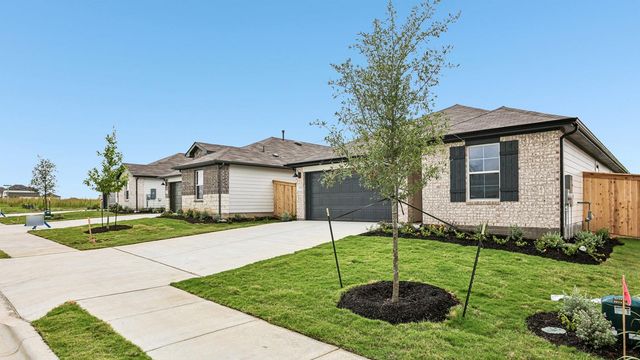 25525 Farmers Crop LN, Elgin, TX 78621