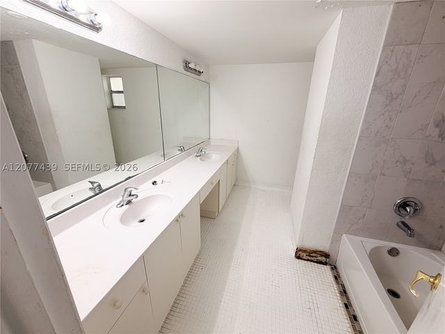 4235 N University Dr 103, Sunrise, FL 33351