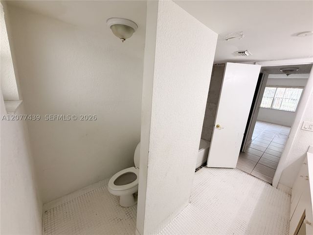 4235 N University Dr 103, Sunrise, FL 33351