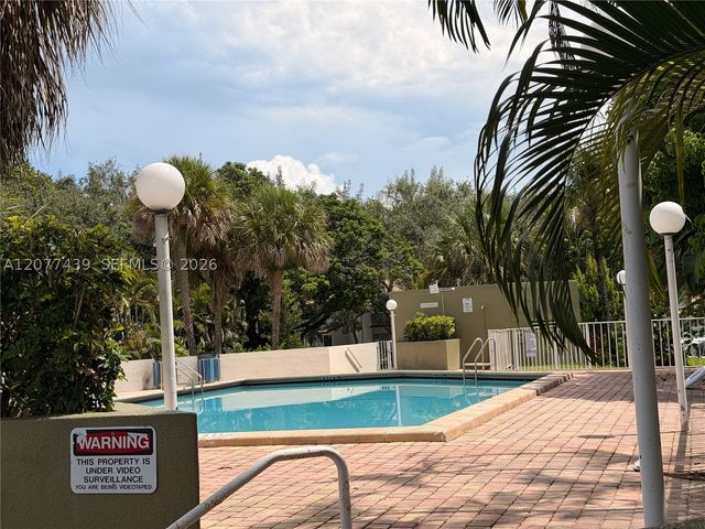 4235 N University Dr 103, Sunrise, FL 33351