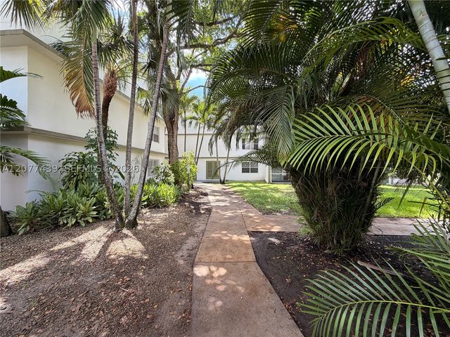 4235 N University Dr 103, Sunrise, FL 33351