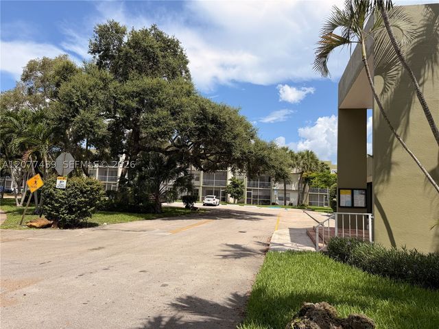 4235 N University Dr 103, Sunrise, FL 33351