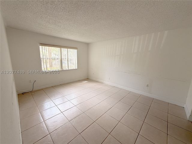 4235 N University Dr 103, Sunrise, FL 33351