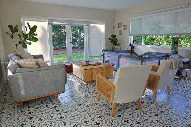 10804 NW 2nd Ave, Miami Shores, FL 33168