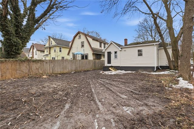 394 Knickerbocker Avenue, Rochester, NY 14615