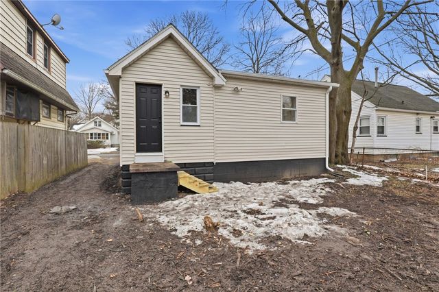 394 Knickerbocker Avenue, Rochester, NY 14615