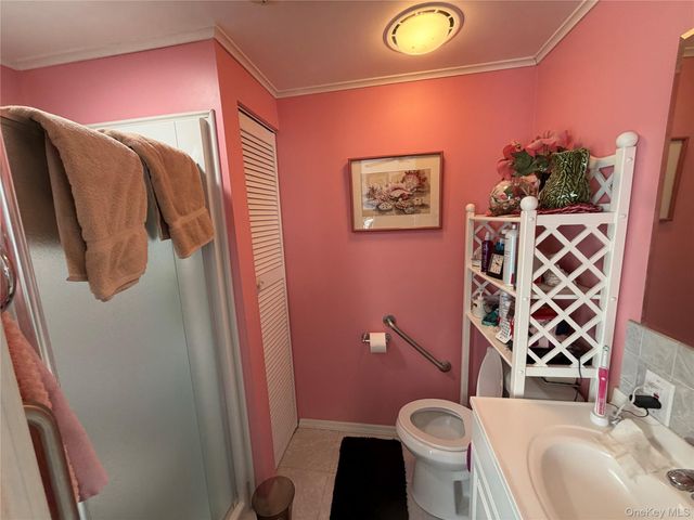 1800 Osborn Avenue 27E, Riverhead, NY 11901