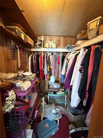 1800 Osborn Avenue 27E, Riverhead, NY 11901