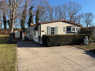 1800 Osborn Avenue 27E, Riverhead, NY 11901
