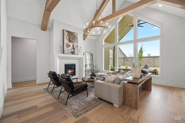 1036 E Snag St, Meridian, ID 83642