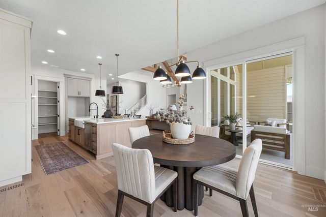 1036 E Snag St, Meridian, ID 83642