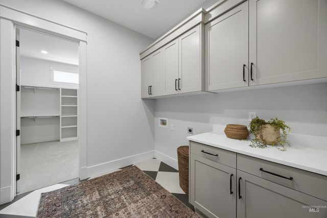 1036 E Snag St, Meridian, ID 83642