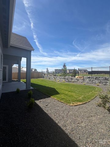 1036 E Snag St, Meridian, ID 83642