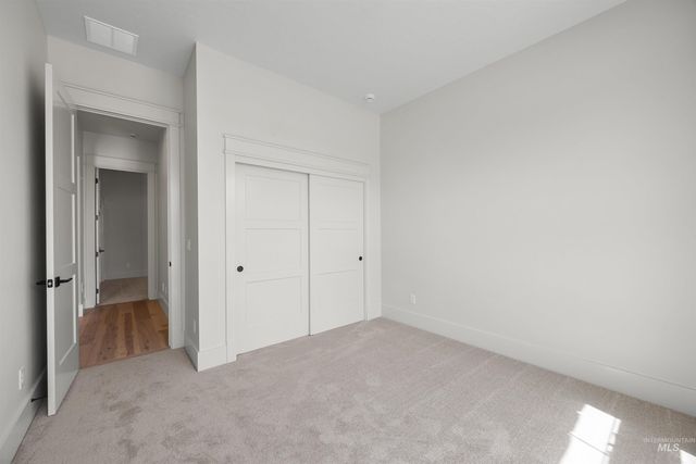 1036 E Snag St, Meridian, ID 83642