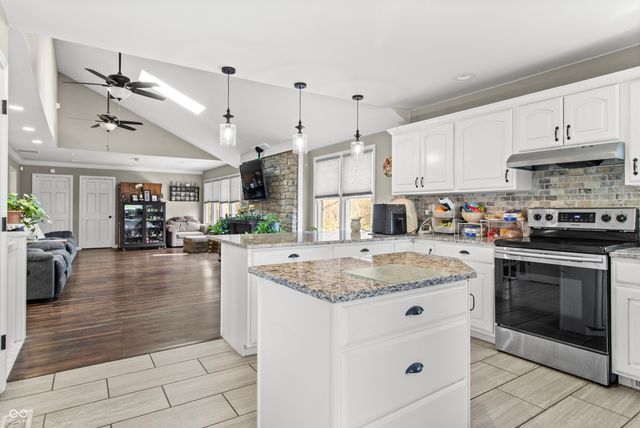 6029 E County Road 121 N, Avon, IN 46123