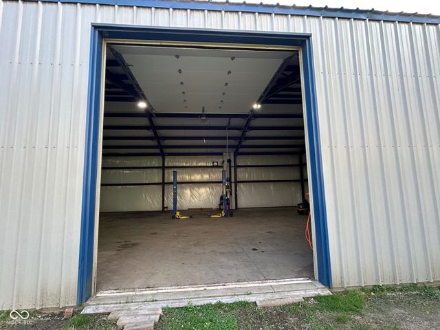 6029 E County Road 121 N, Avon, IN 46123