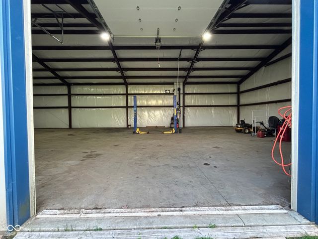 6029 E County Road 121 N, Avon, IN 46123
