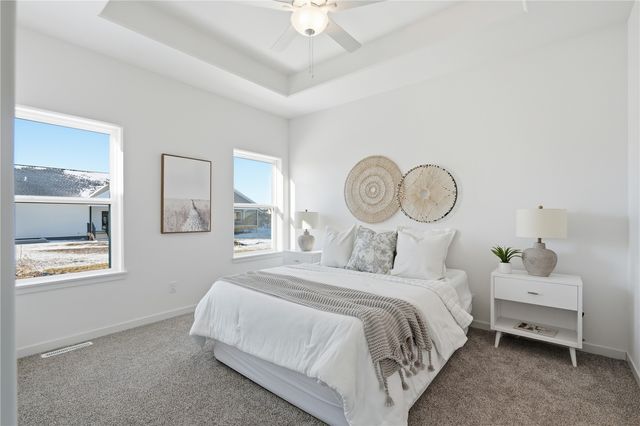 945 Eisenhower Boulevard, North Liberty, IA 52317