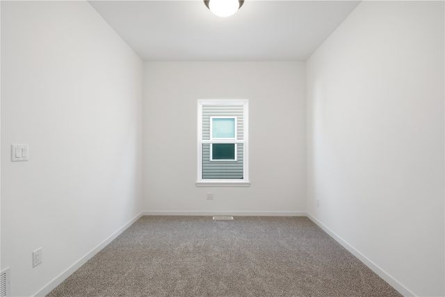 945 Eisenhower Boulevard, North Liberty, IA 52317