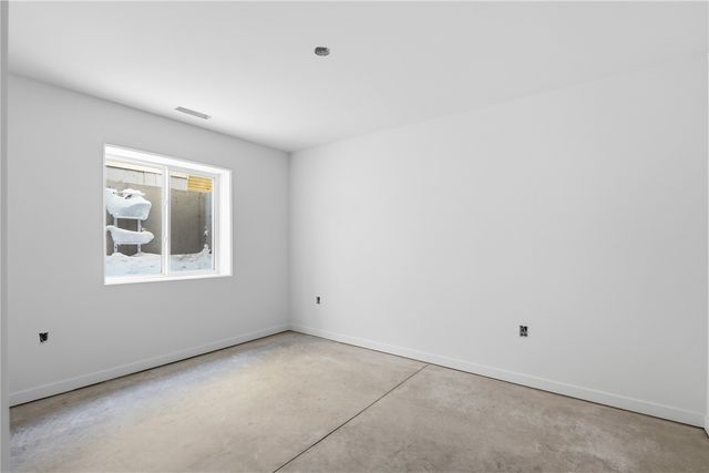 945 Eisenhower Boulevard, North Liberty, IA 52317