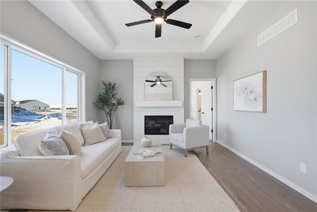 945 Eisenhower Boulevard, North Liberty, IA 52317