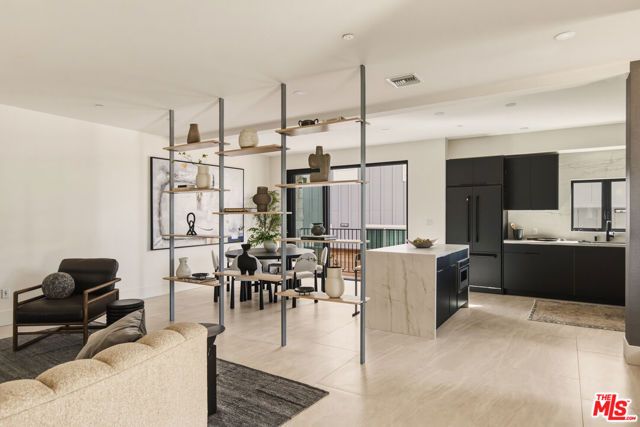 11967 Mayfield Ave 108, Los Angeles, CA 90049