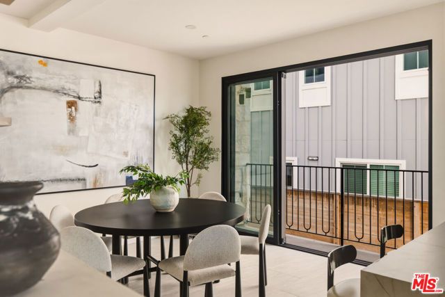 11967 Mayfield Ave 108, Los Angeles, CA 90049