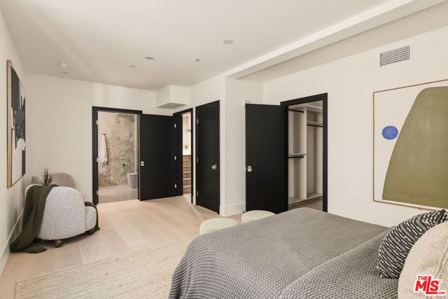 11967 Mayfield Ave 108, Los Angeles, CA 90049
