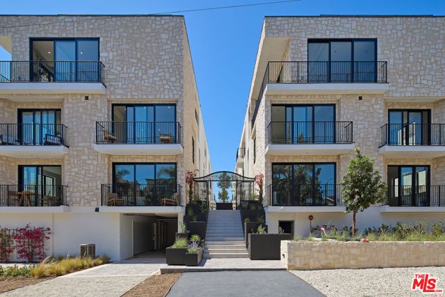 11967 Mayfield Ave 108, Los Angeles, CA 90049