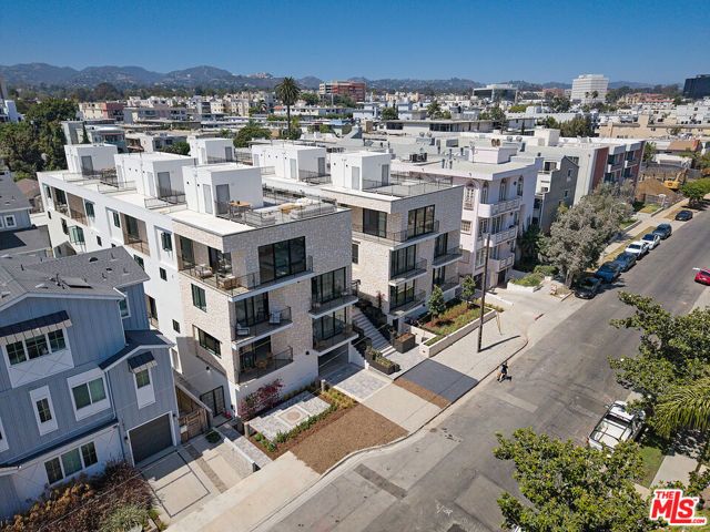 11967 Mayfield Ave 108, Los Angeles, CA 90049