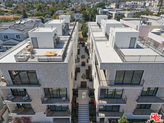 11967 Mayfield Ave 108, Los Angeles, CA 90049