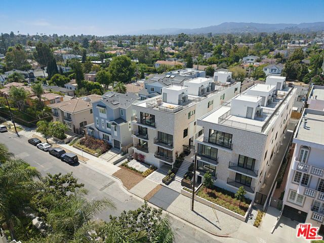 11967 Mayfield Ave 108, Los Angeles, CA 90049