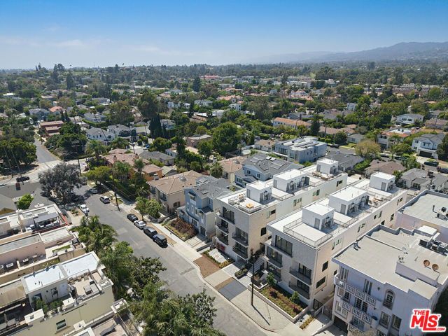 11967 Mayfield Ave 108, Los Angeles, CA 90049
