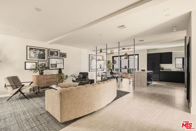 11967 Mayfield Ave 108, Los Angeles, CA 90049