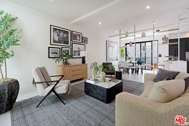 11967 Mayfield Ave 108, Los Angeles, CA 90049