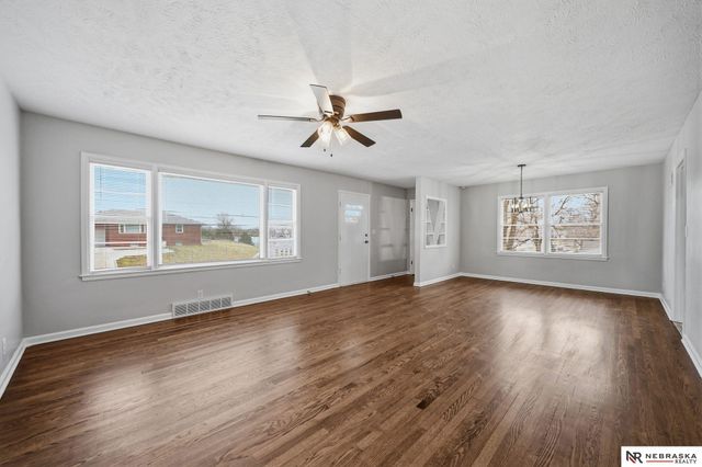 3301 N 14th Street, Lincoln, NE 68521