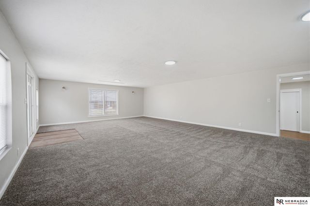 3301 N 14th Street, Lincoln, NE 68521