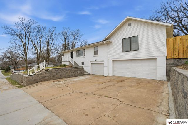 3301 N 14th Street, Lincoln, NE 68521