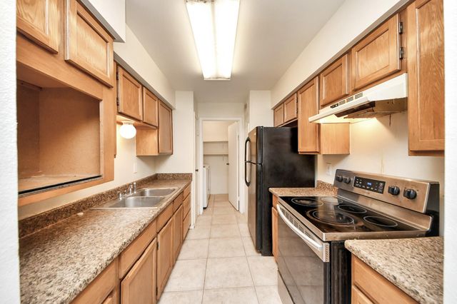 8787 Brae Acres Road 307, Houston, TX 77074