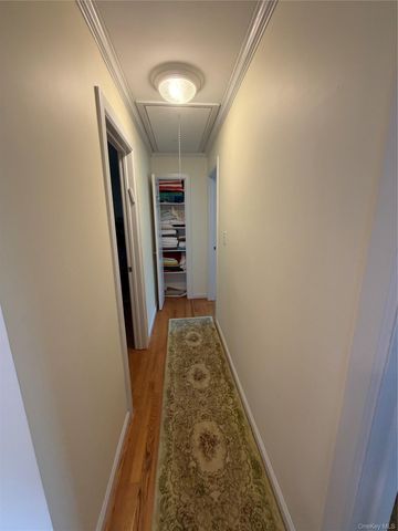 8 Peter Way, Kiamesha Lake, NY 12751