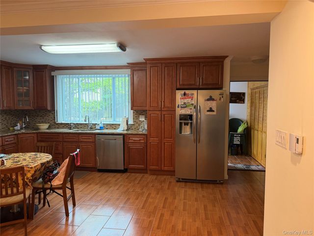 8 Peter Way, Kiamesha Lake, NY 12751